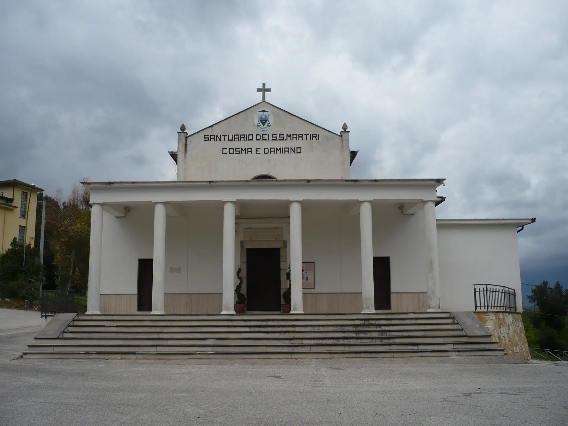 Il santuario dei Santi Cosma e Damiano nella campagna di Pontecorvo